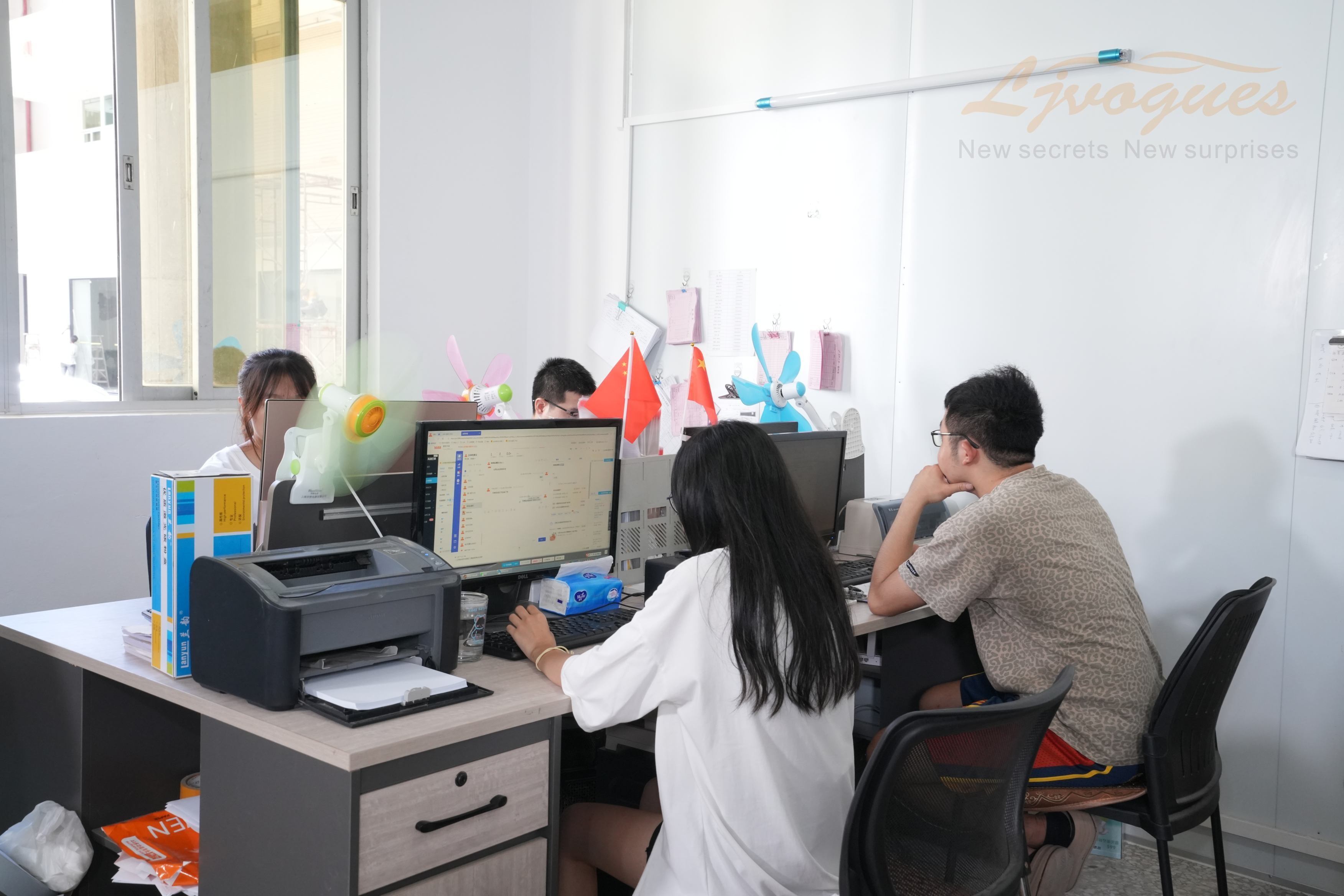 LJVOGUES-office-working-area (1).JPG