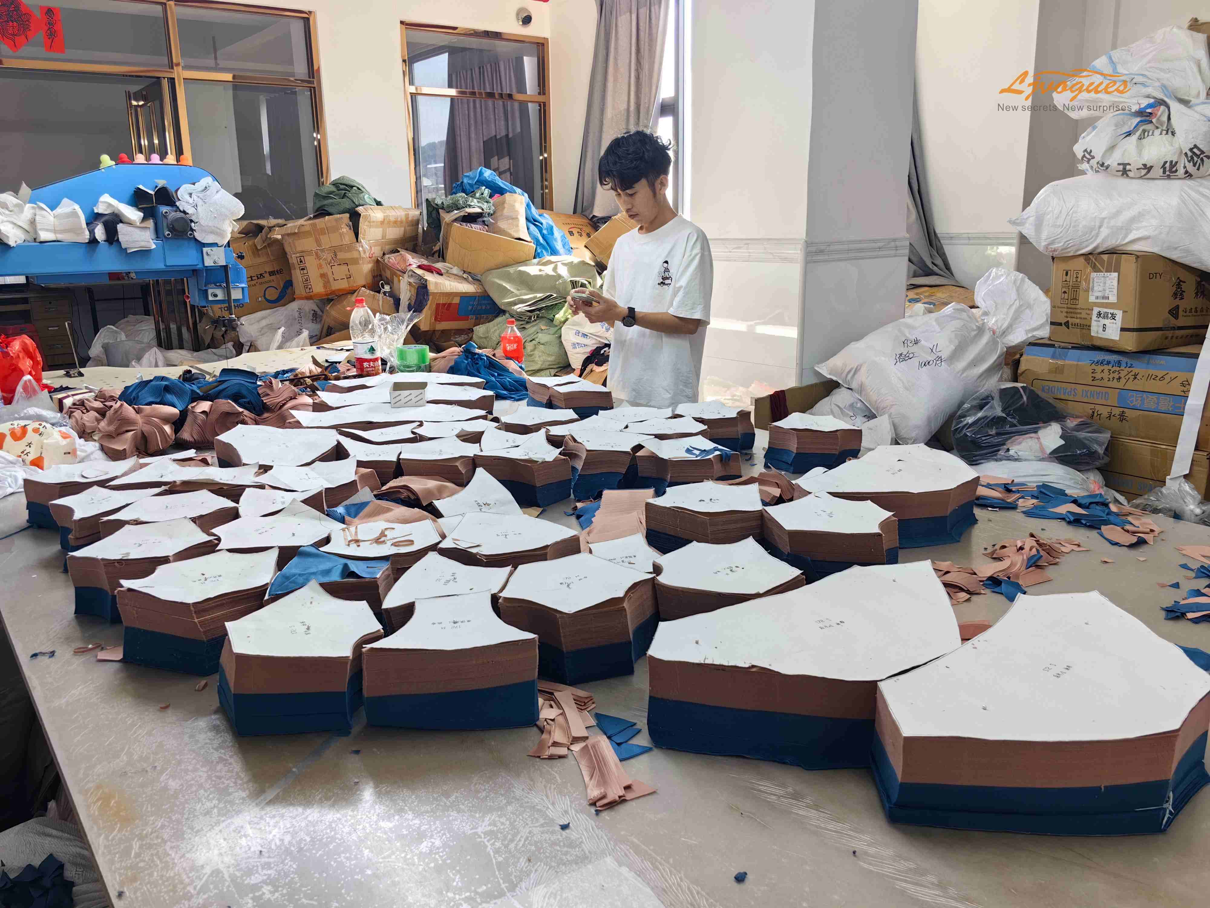 LJVOGUES-period-underwear-pattern-cutting-process (3).jpg