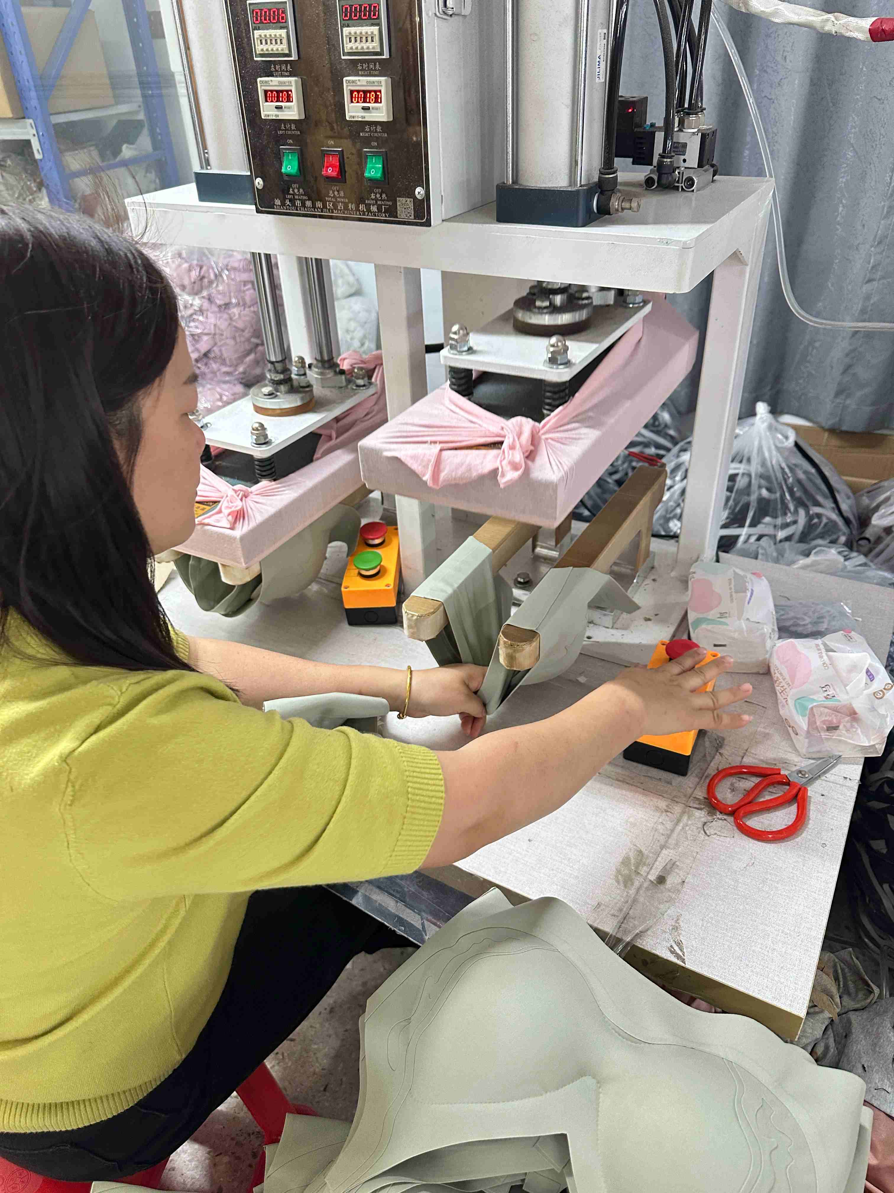 LJVOGUES-naadloos-ondergoed-heat-press-bonding.jpg