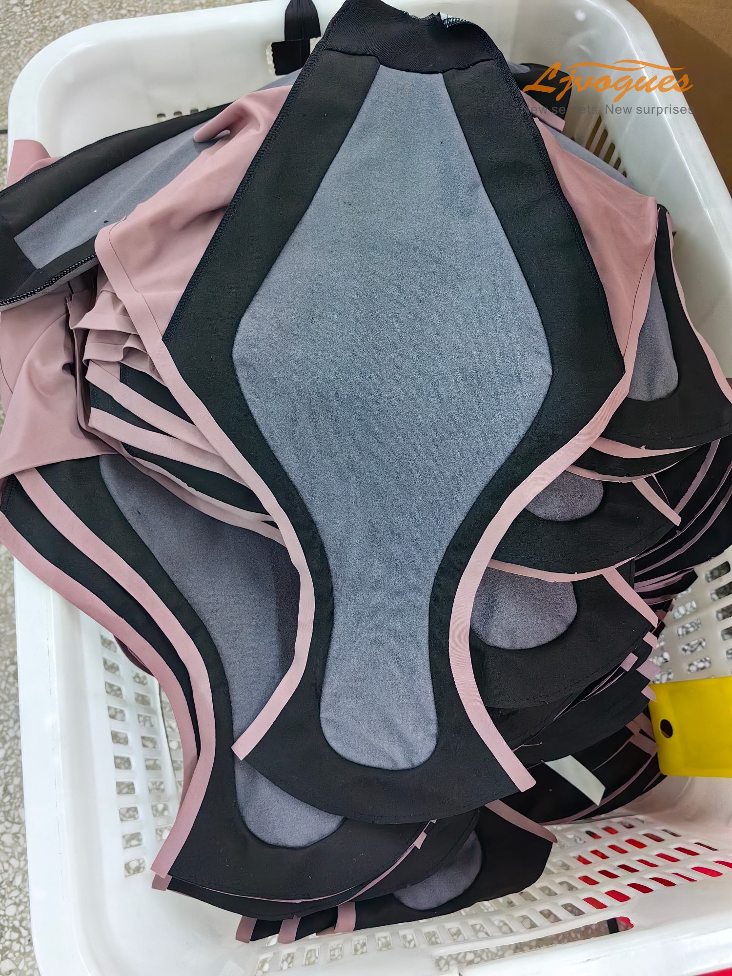 LJVOGUES-period-underwear-crotch-flat-lay (6).jpg