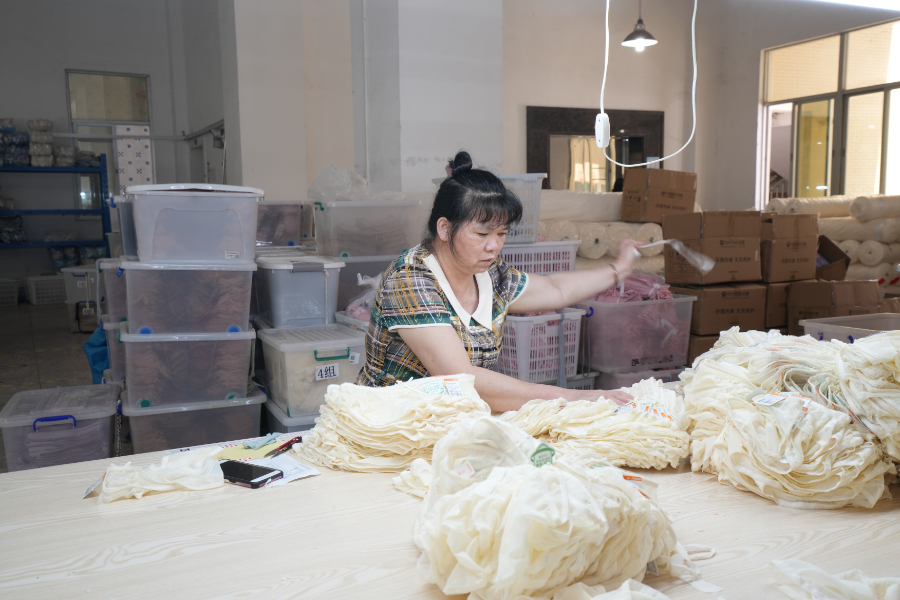 ljvogues-productionline (17).jpg