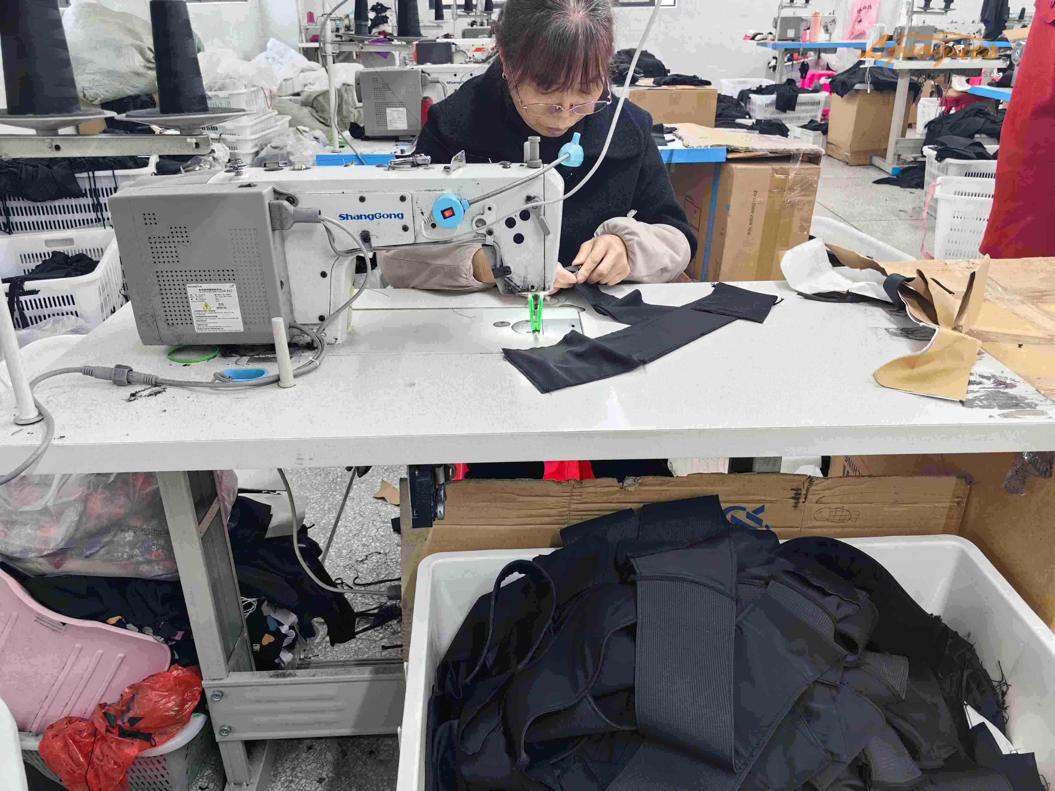 LJVOGUES-period-underwear-sewing (3).jpg