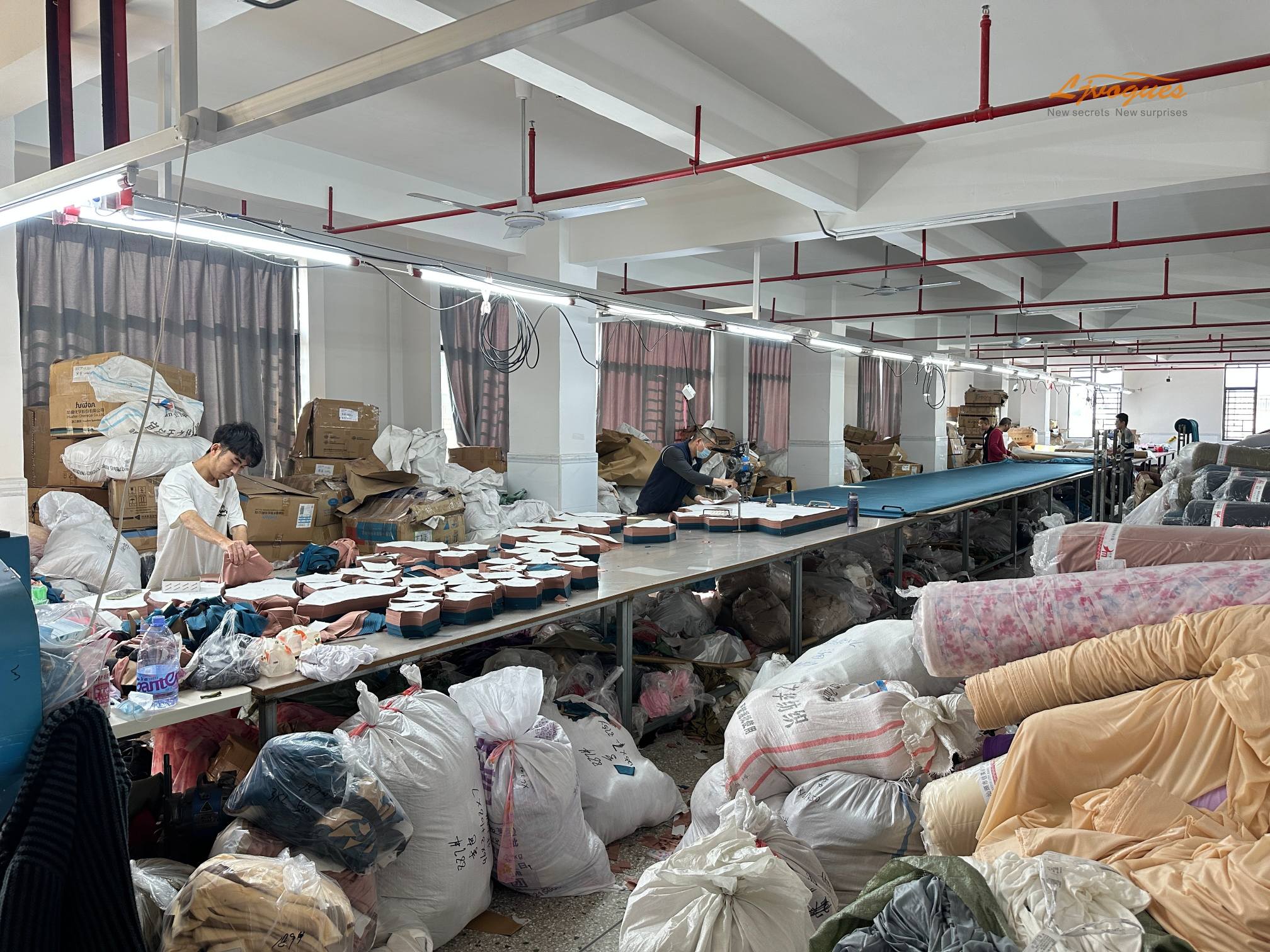 LJVOGUES-period-underwear-pattern-cutting-process (7).jpg